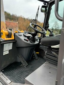 Kolový nakladač Mecalac ax1000 - 10