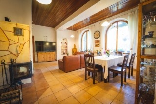 Dům 8+1 Černíkovice, okres Benešov - 10