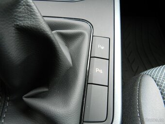 Seat Arona 1.0 TGI G-TEC 66 kW perfektní stav, 1. majitelka - 10
