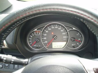 Toyota verso s - 10