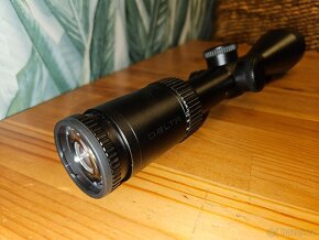 Puškohled / optika Delta Titanium HD 2,5-10 x 56 Top stav - 10