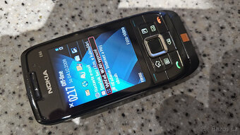 Nokia E66, volná na všechny operátory. - 10