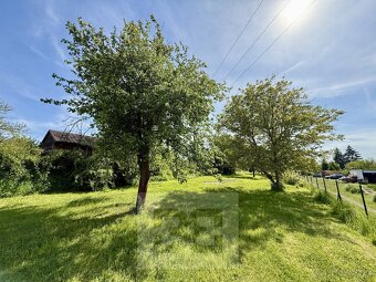 Rodinný dům na parcele o ploše 2248m2 v obci Krupá v okrese - 10