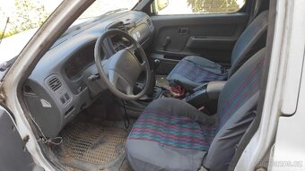 Nissan Navara pickup D22 4x4 - 10