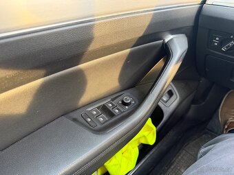 WV Passat variant 2.0 TDI biturbo 176kw zlevněno - 10