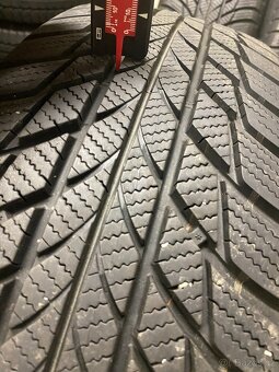 ORIGINAL sada plech. disků Audi Q3, VW Tiguan 215/65/17 - 10