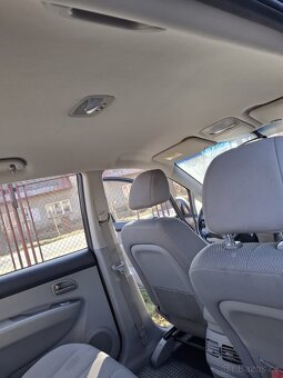 kia Carens 7 místná možná výměna - 10