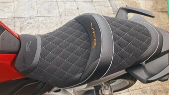 HONDA VFR 1200 F - 10