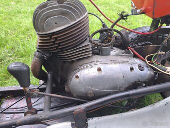 Motokára - 10