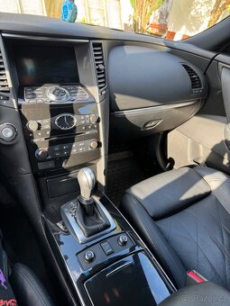 Infiniti fx30d - 10