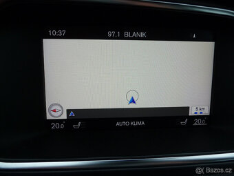 AKCE Volvo V40 D3 150k.s Momentum Automat po 1.majiteli - 10
