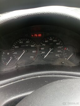 Peugeot 2061.4 benzín 55 kw - 10