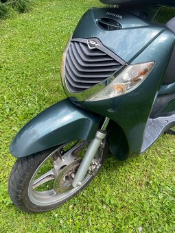 Honda SH 150i - 10