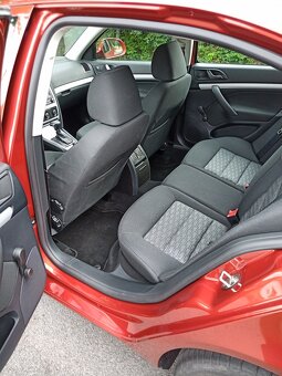 Škoda Octavia 1.6 TDI 77kw DSG NAJETO 41 852 km - 10