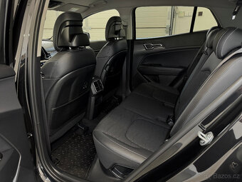 Kia Sportage 1,6T-GDi 132kW 4x4 7DCT TOP rv.6/2023 ČR.ZÁRUKA - 10