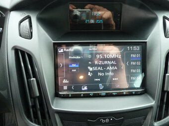 Ford Focus 1.0i 92kw 1.majitel koup. v čr. naj.83 200km - 10