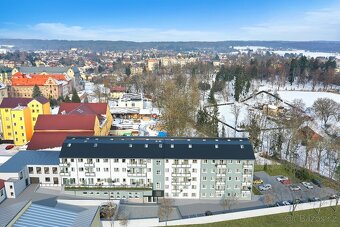 Jedinečná investiční příležitost přímo v centru Dvora K. - 10