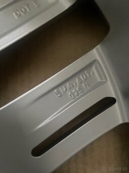 Original zimní alu vw Tiguan r19 Auckland + 235/50/19 95% - 10