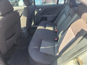 Ford Mondeo 1.8 i 92 kW - 10