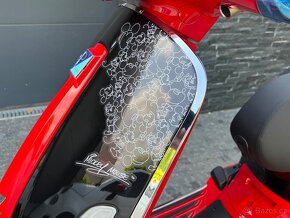 Vespa Primavera 125 Mickey Mouse - 10