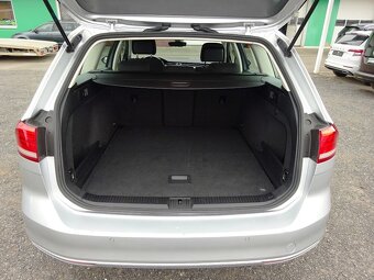 VW PASSAT Variant Comfort 2,0 TDI 110kW+DSG-2.Maj.+Serviska - 10