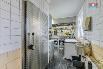 Prodej restaurace, stravování, 132 m², Luby, ul. Družstevní - 10