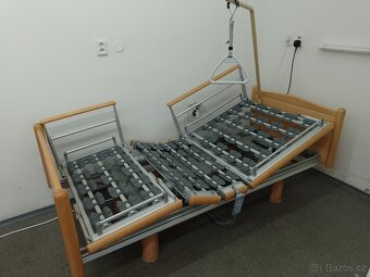 Elektrická polohovací postel Völker, TOP STAV - 10
