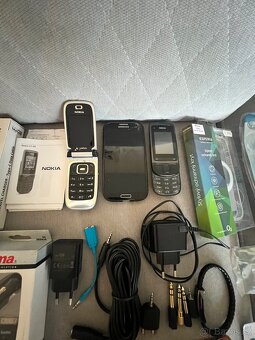 Směs věcí, hlavně elektro - 10