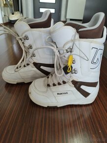 Prodám SNOWBOARD + boty BURTON Coco White - 10