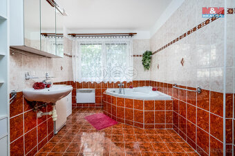 Prodej bytu 3+1, 67 m², Milovice, ul. Spojovací - 10