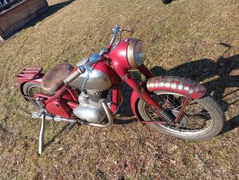 Jawa 250 pérák FJ - 10