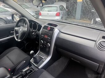 Suzuki Grand Vitara 2.0i benzín 103kw - 10