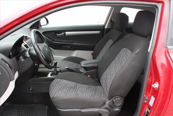 Kia Ceed 2.0 CRDI 1.MAJ. 54.000KM ČR (2008) - 10