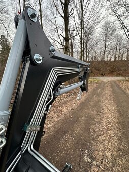 Čelní nakladač HYDRATRAC 1600 - 10