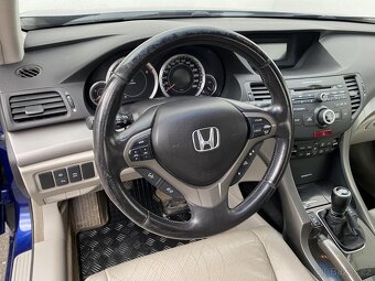 Honda Accord 2.2i-DTEC , 110 kW nafta, 2010 - 10