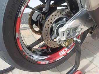 Aprilia Tuono RSV4 1000 APRC - 10