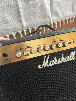 Kytara Ibanez + Marshall kombo - 10