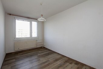 Pronájem bytu 3+1 Pardubice Polabiny - 10