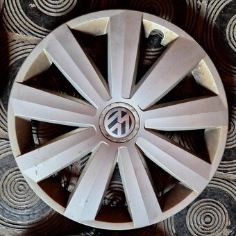 prodám poklice R16 origo VW - 10