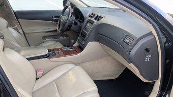 Lexus GS300 3.0 V6, 183 kW - 10