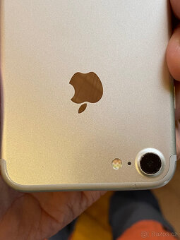 iPhone 7 / 32GB - 10