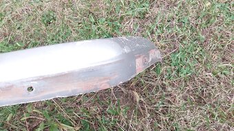 Nissan Patrol Španěl – LEM BLATNÍKU LZ 3DV - 10