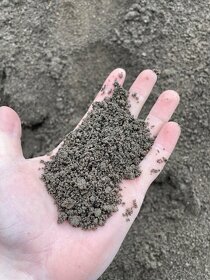 Kompost tříděný, netříděný, prosátá zemina - 10