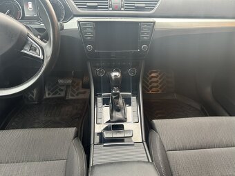 Škoda Superb 2.0 TDi 140kW 4x4 serviska - 10