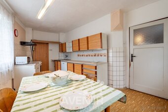 Rodinný dům 5+1, 189 m², Mukařov – ideální pro bydlení i rek - 10