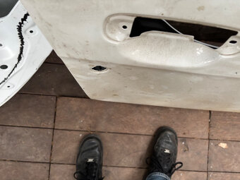 Přední nárazník a pravé dveře přední i zadní Citroen C-zero - 10