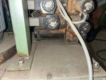 Hydraulická jednotka z pily - 10