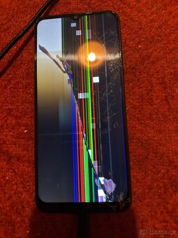 Mobilni telefony funkcni i na dily celek popis - 10