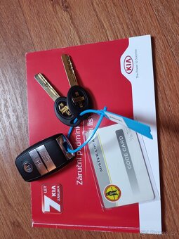Kia Carens 1.7crdi 100kw nafta - 10
