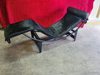 Le Corbusier Originální lehátko LC4 - Pony skin black - č. 9 - 10